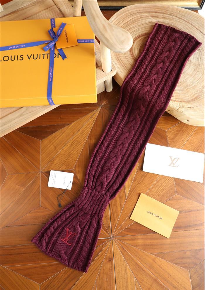 2026116115858136 100